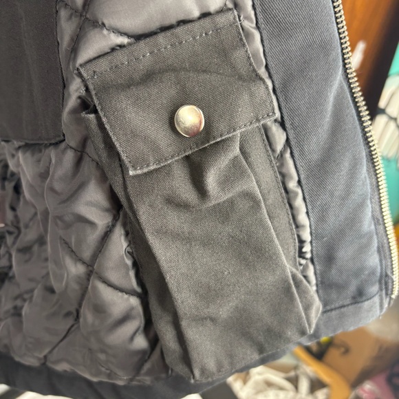 EDTREK Waterproof Concealed Carry Vest w/ 10 Pockets - Picture 12 of 16